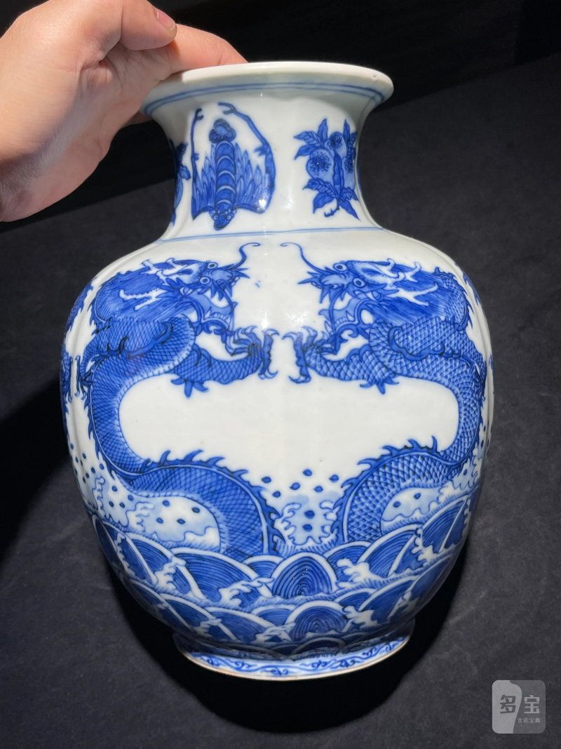 清晚期 青花海水龙纹石榴尊 - 图2